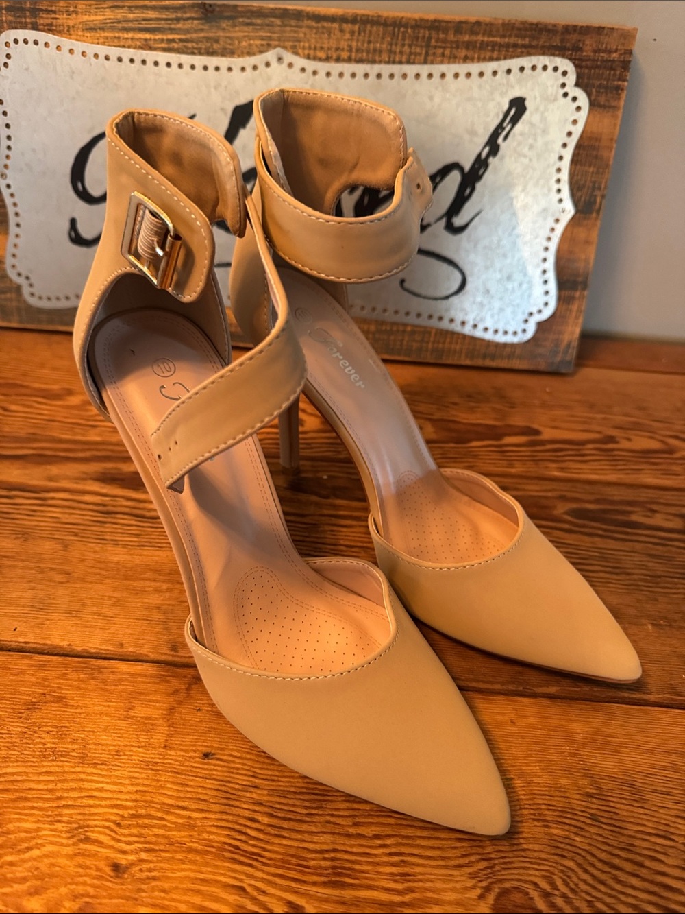 Women'sw Pointed Toe Ankle Strap Heels in Taupe